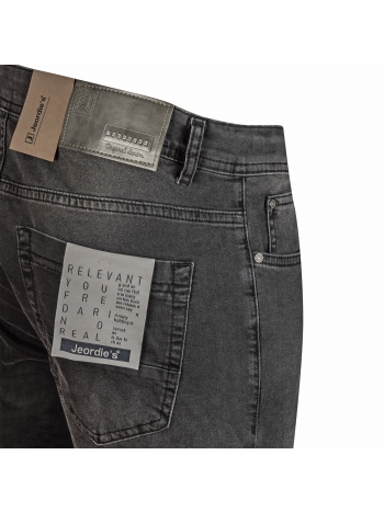 SLIM FIT JEANS